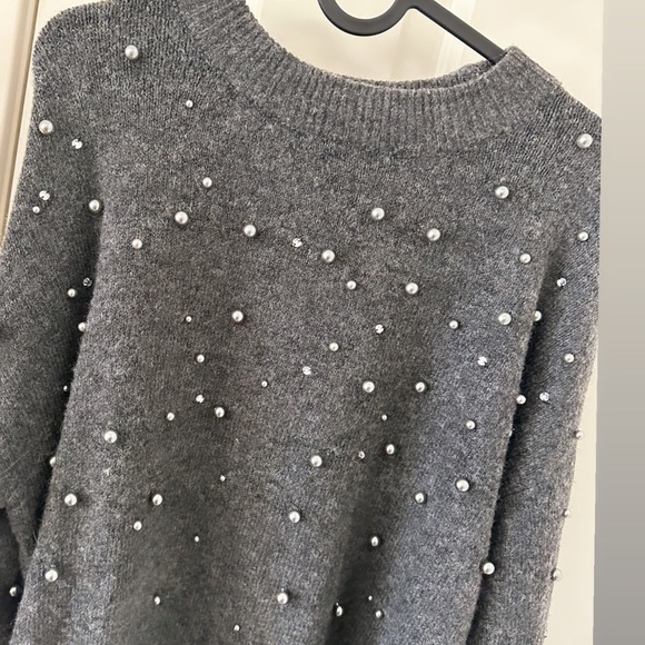 LIKE NEW H&M Grey Sweater with Pearls and Rhineatones Stretchy Long Sleeve Knit - Picture 2 of 4